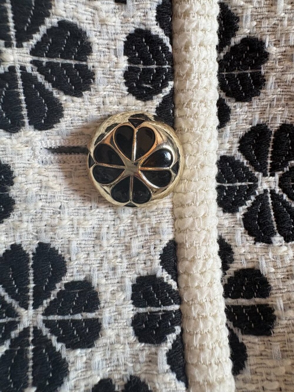 NWT Kate Spade Floral Black and White Tweed Mini Skirt. Size 2 - Picture 7 of 11